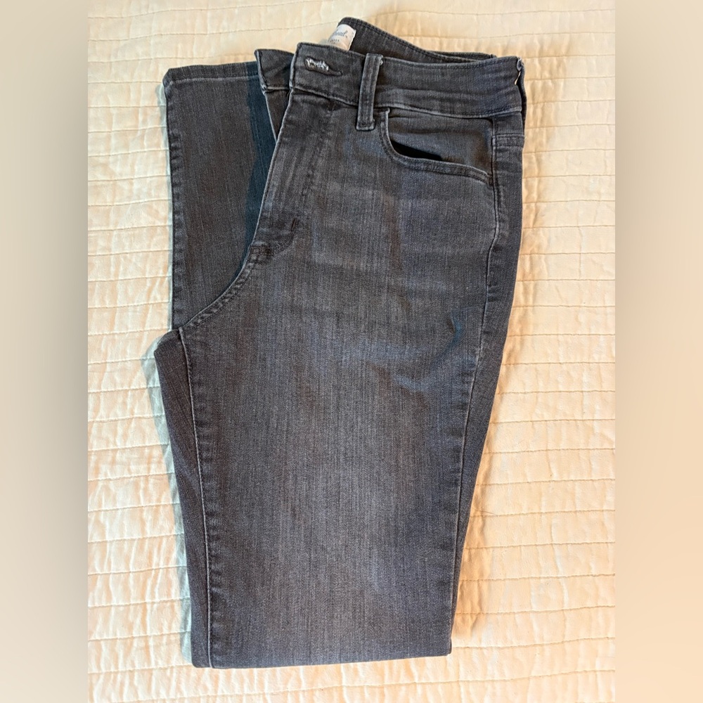 Universal Thread Super skinny 6L washed black